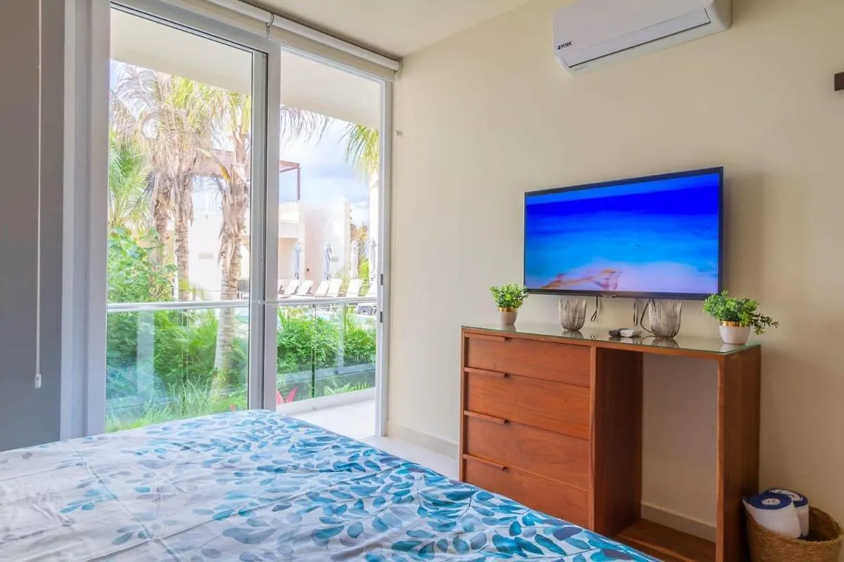Holiday home Chic Beachfront Condo Ocean View Rooftop Pools Akumal